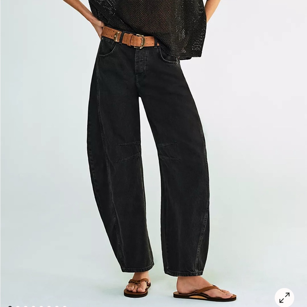We The Free Good Luck Mid-Rise Barrel Jeans in Soundwave Sz 31